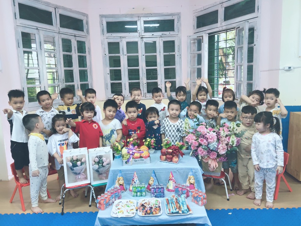 Chúc mừng sinh nhật tháng 11 của lớp C1