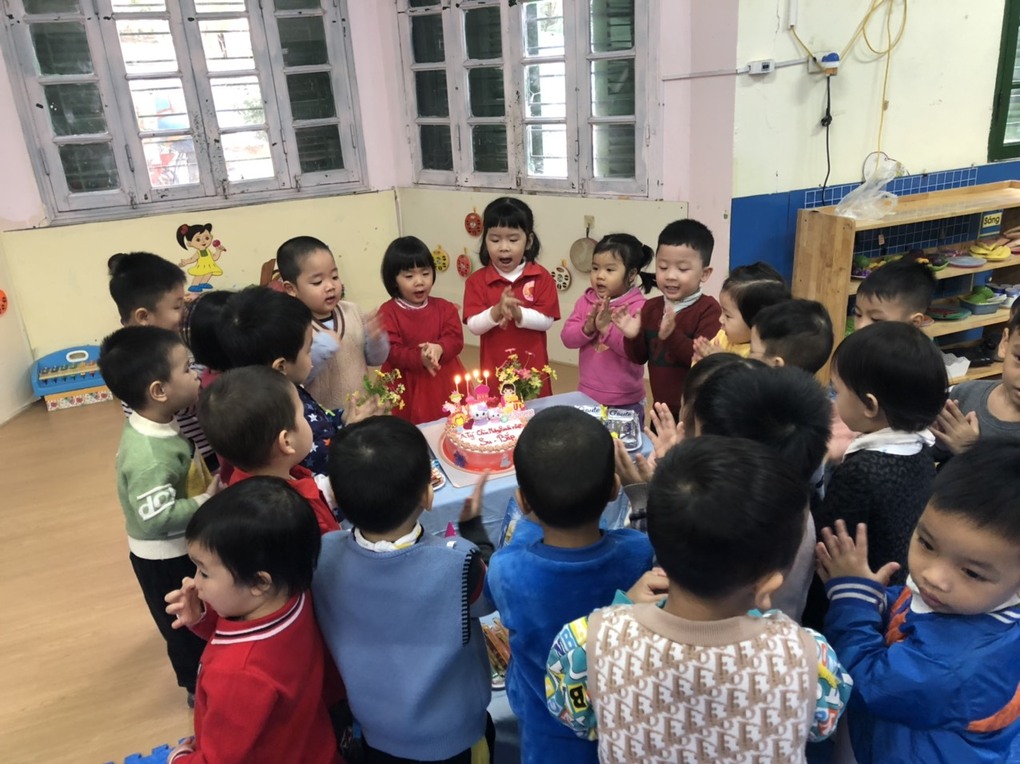 Lớp C1 chúc mừng sinh nhật các bé tháng 12 .