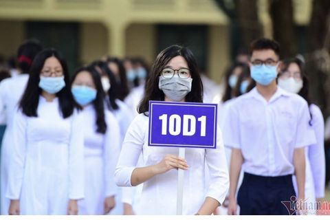 Thủ tướng: Chuẩn bị phương án tiêm vắc xin phòng Covid-19 cho học sinh các cấp