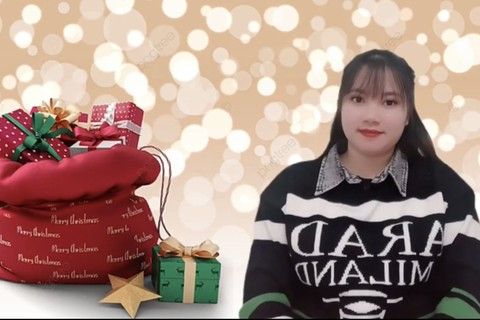 HĐ tạo hình: Tô màu cây thông Noel cùng cô giáo Phương Thảo lớp MGB C1