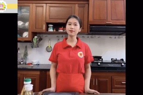 Cách chế biến món ăn “ Đậu hũ non hấp trứng thịt băm” cô Nguyễn Hoa - tổ nuôi dưỡng