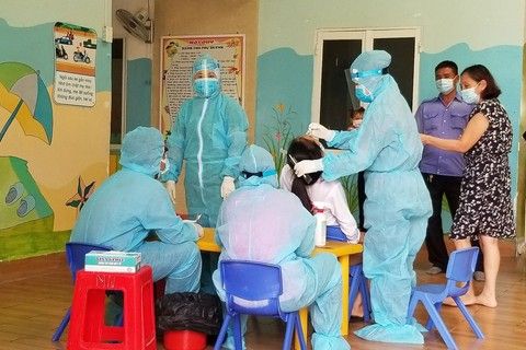 Cần bảo vệ trẻ em trước đại dịch COVID-19