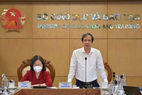 Bộ trưởng GD-ĐT: Phải tìm cách tăng thu nhập cho giáo viên mầm non