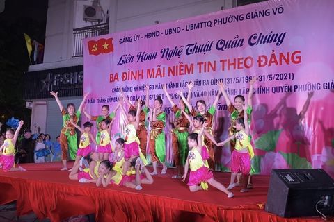 TRƯỜNG MẦM NON TUỔI HOA THAM DỰ LIÊN HOAN NGHỆ THUẬT QUẦN CHÚNG " BA ĐÌNH MÃI NIỀM TIN THEO ĐẢNG"