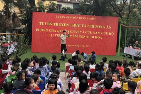 TRƯỜNG MẦM NON TUỔI HOA TỔ CHỨC TUYÊN TRUYỀN DIỄN TẬP PCCC VÀ CỨU NẠN CỨU HỘ NĂM 2019