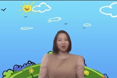 HĐ tạo hình: “Tô màu bông hoa” cùng Cô giáo Lê Thương lớp Nhà trẻ D3