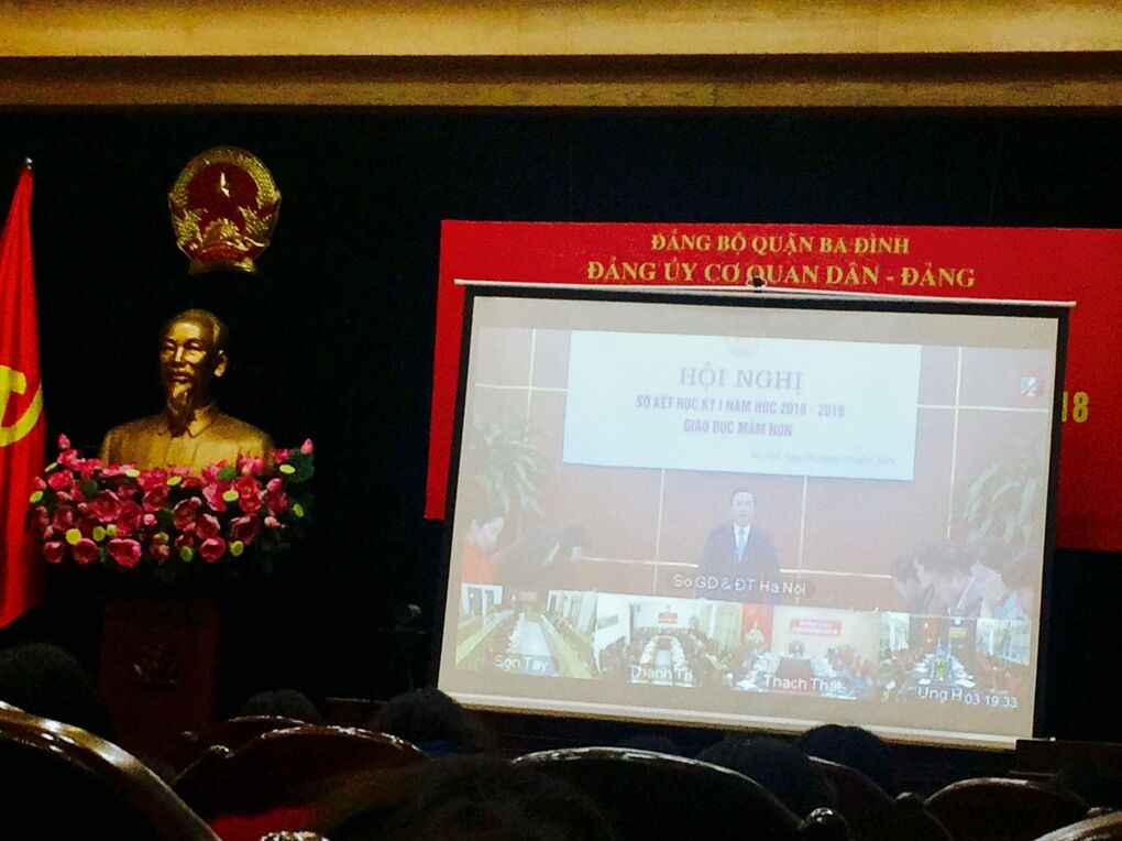 TRƯỜNG MN TUỔI HOA THAM DỰ HỘI NGHỊ TRỰC TUYẾN SƠ KẾT HỌC KỲ I - NĂM 2018