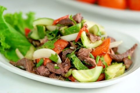 Món ngon mỗi ngày cho bé "Salat thịt bò kiểu Thái trứng"