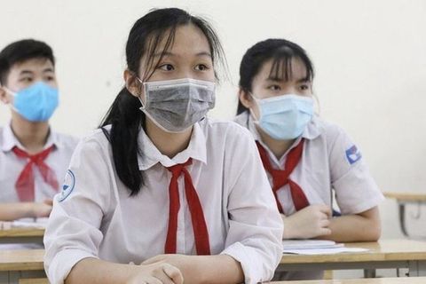 Từ ngày 22/11, Hà Nội cho học sinh lớp 9 của 17 huyện và thị xã đến trường