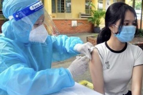 Quận Ba Đình: Tổ chức tiêm vắc xin phòng COVID-19 cho học sinh khối 7, 8