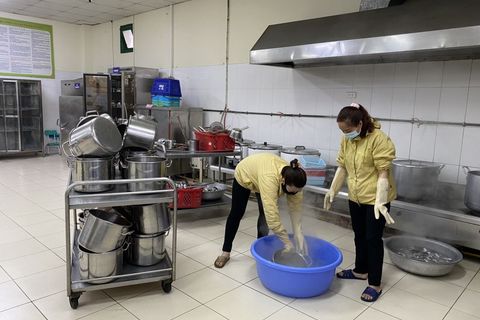 An toàn thực phẩm trong trường học.