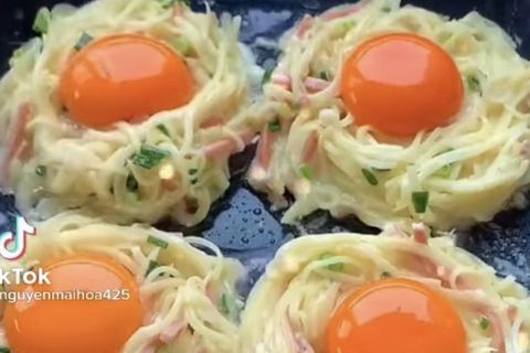 Món ngon cho bé - Bánh Trứng chiên tổ chim.