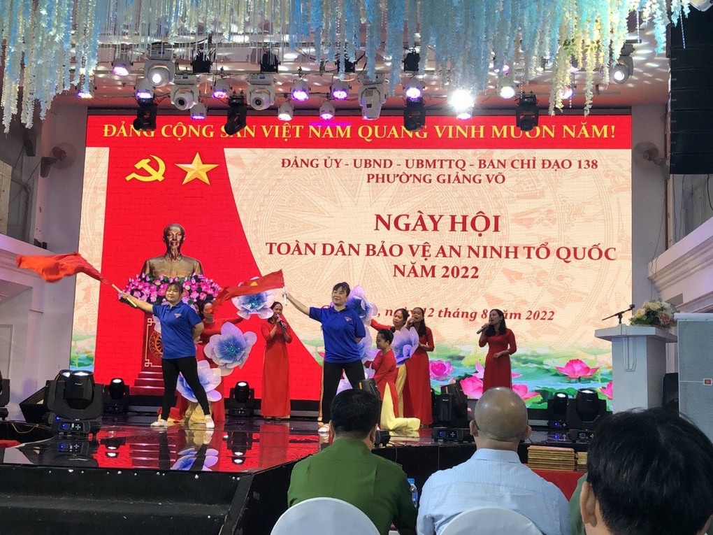 Trường mầm non Tuổi Hoa tham gia văn nghệ chào mừng  Ngày hội Toàn dân Bảo vệ An ninh Tổ Quốc