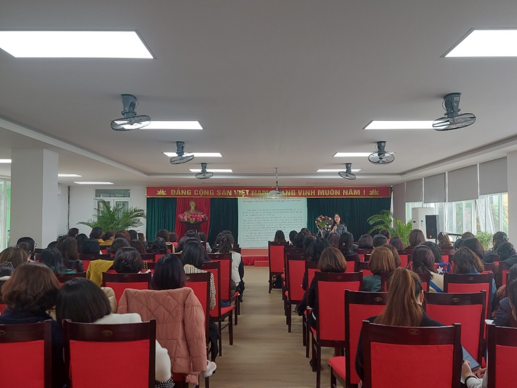 Cán bộ, giáo viên trường Mầm non Tuổi Hoa tham gia tập huấn “Triển khai giáo dục STEAM trong các cơ sở giáo dục năm học 2022-2023”