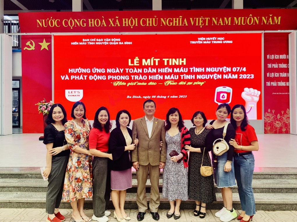Trường mầm non Tuổi Hoa tham gia hoạt động Hiến máu tình nguyện: “Hiến giọt máu đào - Trao đời sự sống”