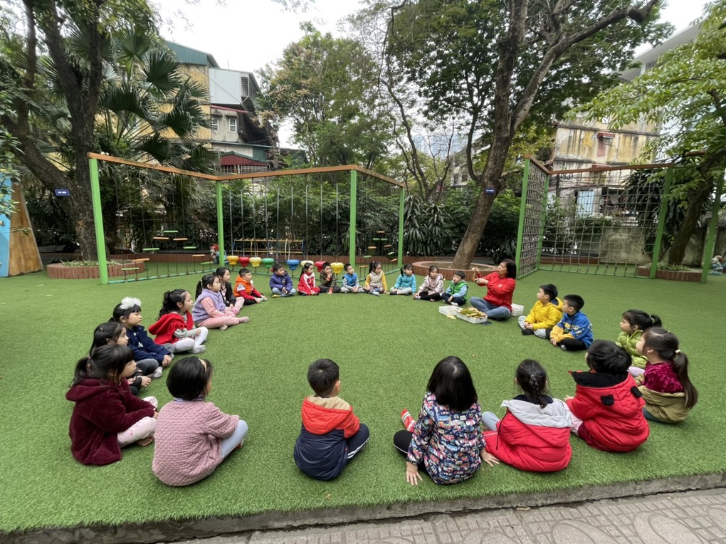 Hoạt động ngoài trời của các bé lớp MGL A3
