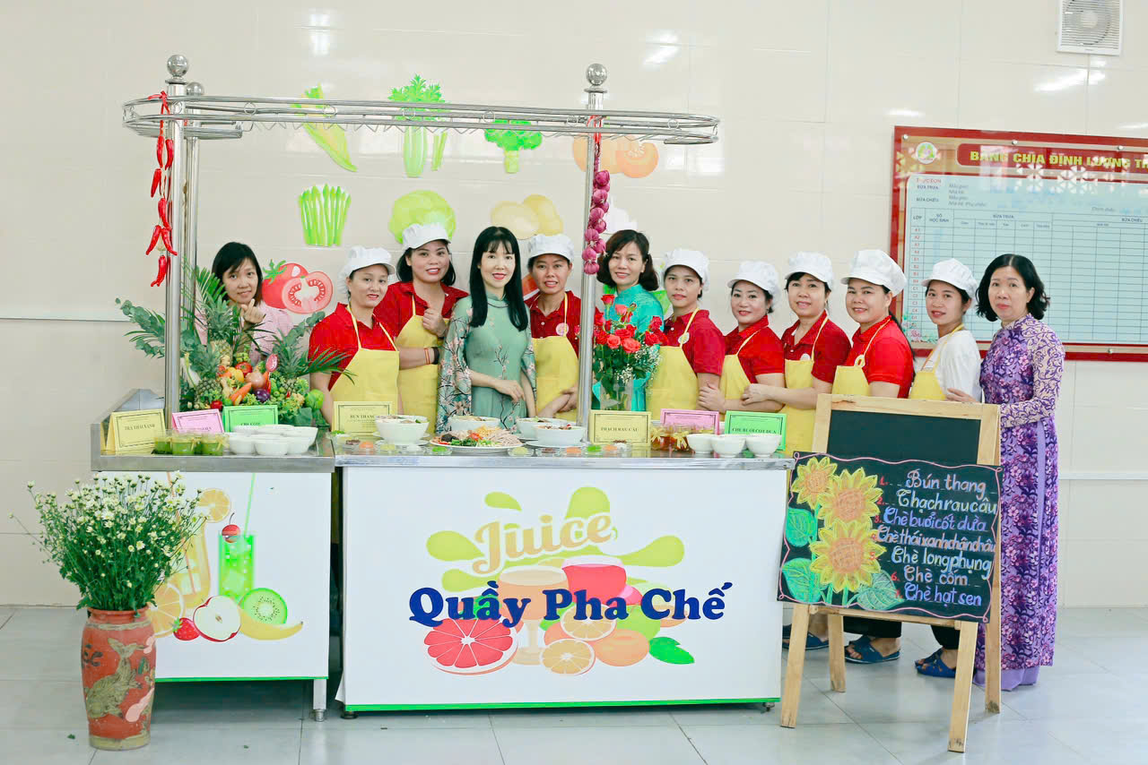 Trường mầm non Tuổi Hoa tổ chức hội thi nhân viên nuôi dưỡng giỏi chào mừng ngày Nhà giáo Việt Nam 20/11/2024