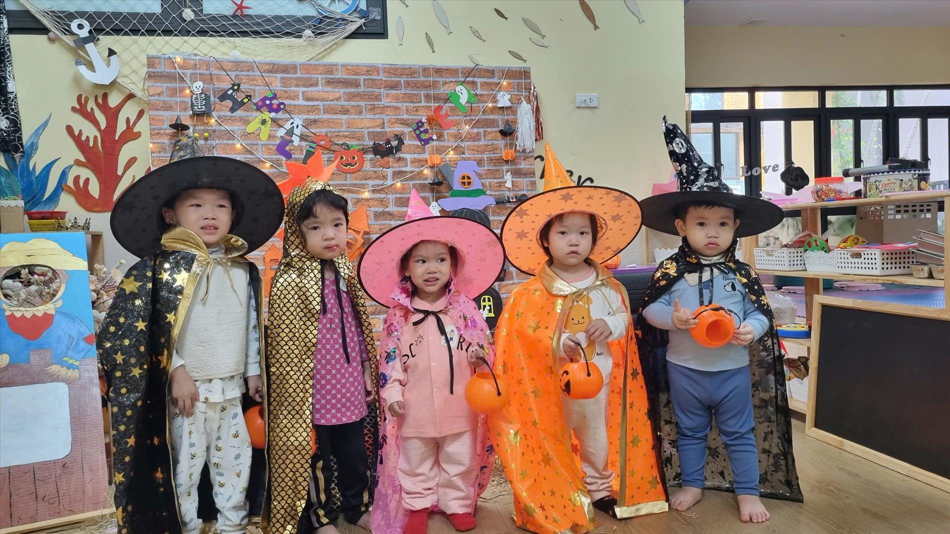 Ngày Halloween Vui Nhộn Của Các Bé Lớp Nhà Trẻ D2