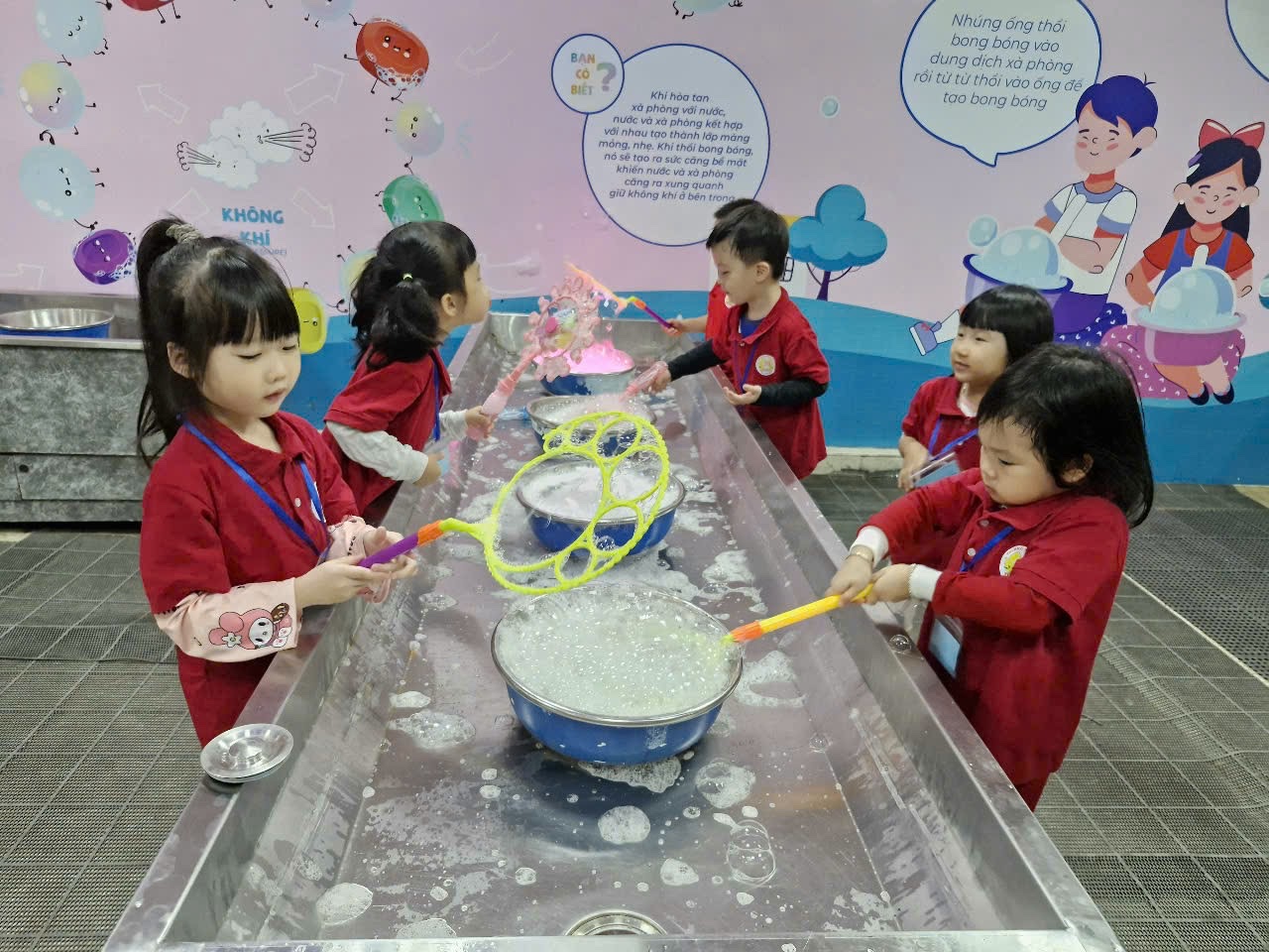 Chuyến dã ngoại tháng 12 - Khám phá và trải nghiệm của các bé lớp A1 trường mầm non Tuổi Hoa