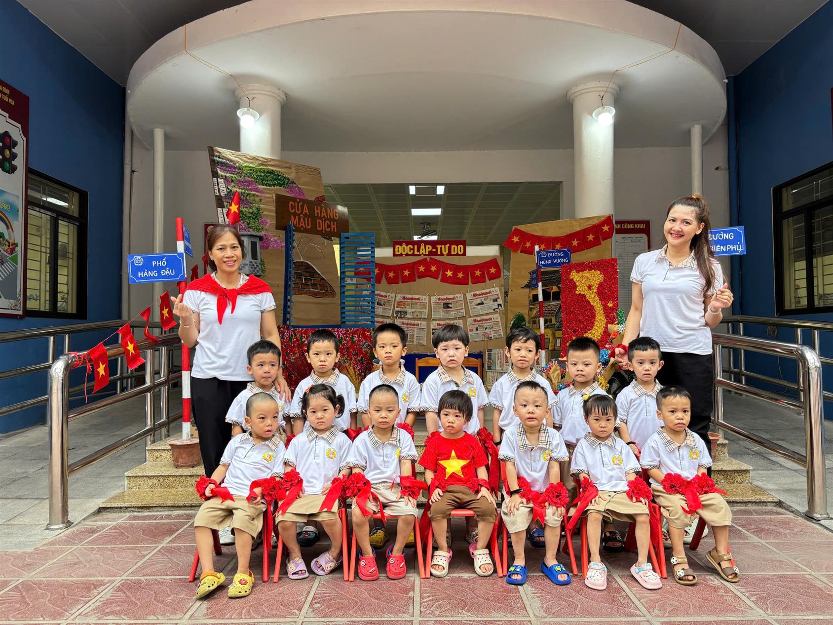 “Bé học về Bác Hồ và ngày Tết độc lập”của các bé lớp C3 trường mầm non Tuổi Hoa