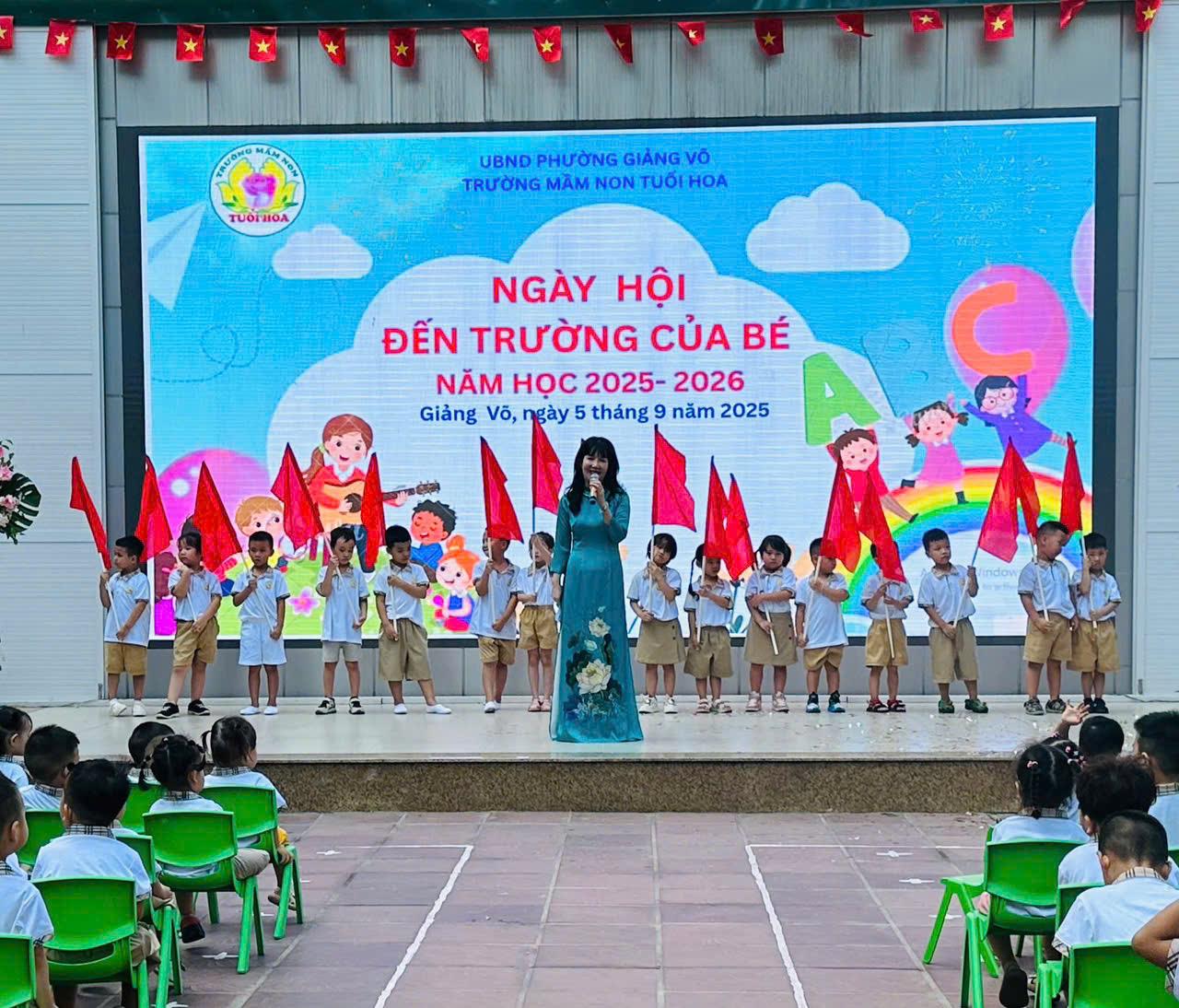 Các bé lớp Mẫu giáo bé C2 hân hoan chào đón năm học mới 2025 - 2026