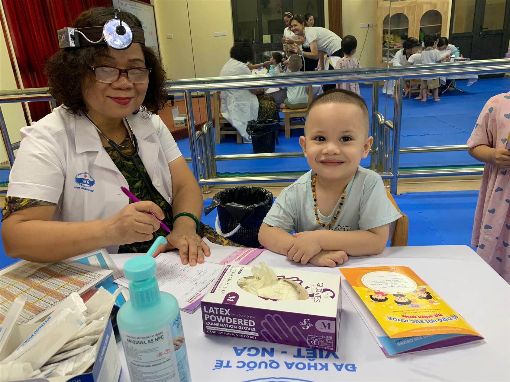 🌸 Các con học sinh lớp C3 khám sức khỏe đầu năm – Bé khỏe mạnh để lớn khôn 🌸