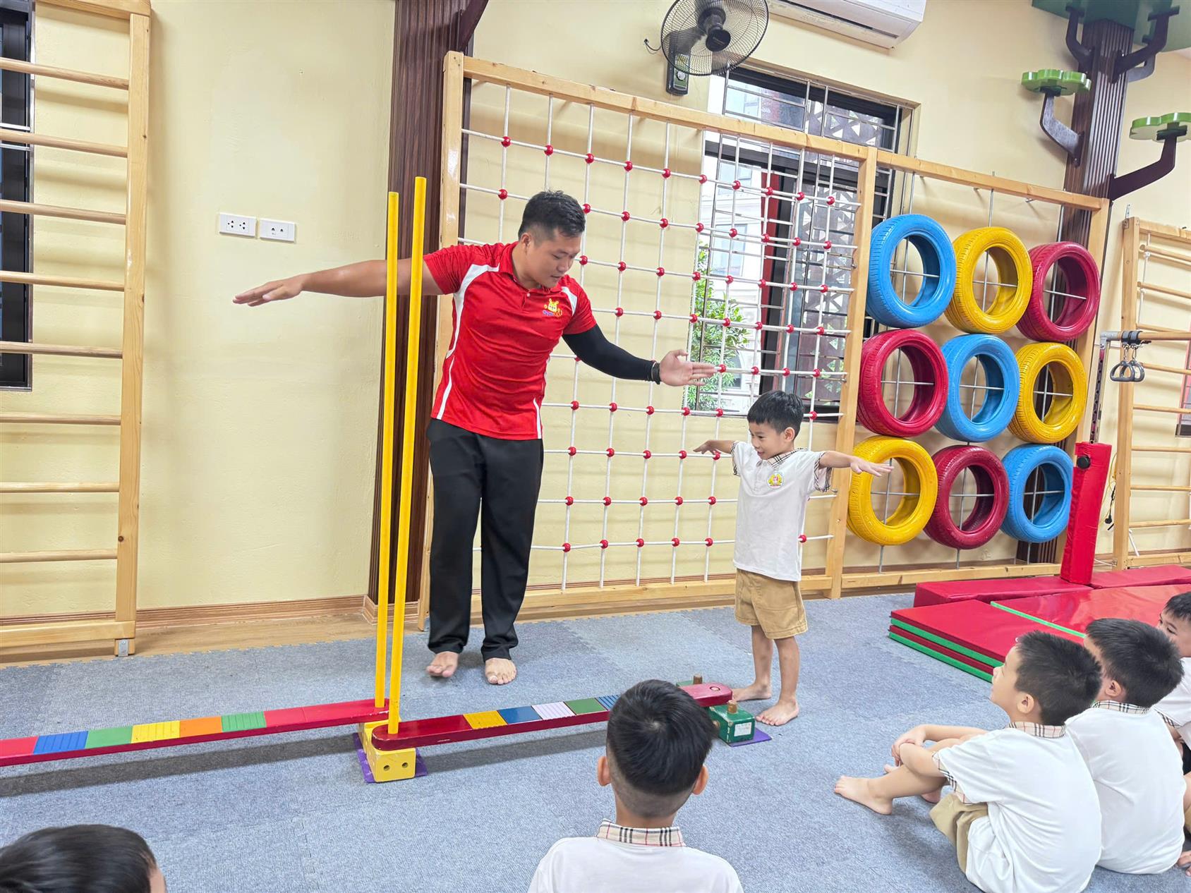 Các bé lớp mẫu giáo lớn A3 hào hứng tham gia "Ngày hội Gymkid"