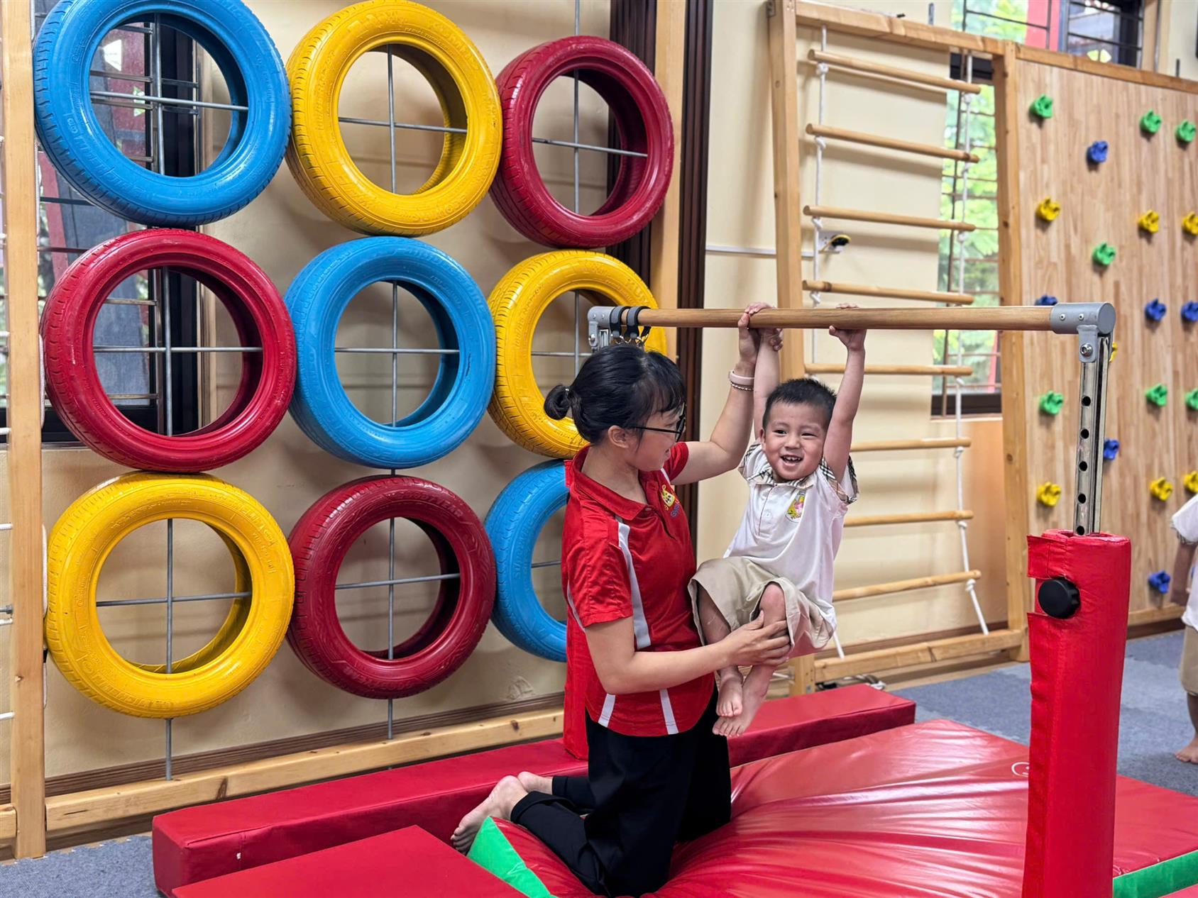 Các bé lớp C2 vui khoẻ cùng ngày hội Gymkids!