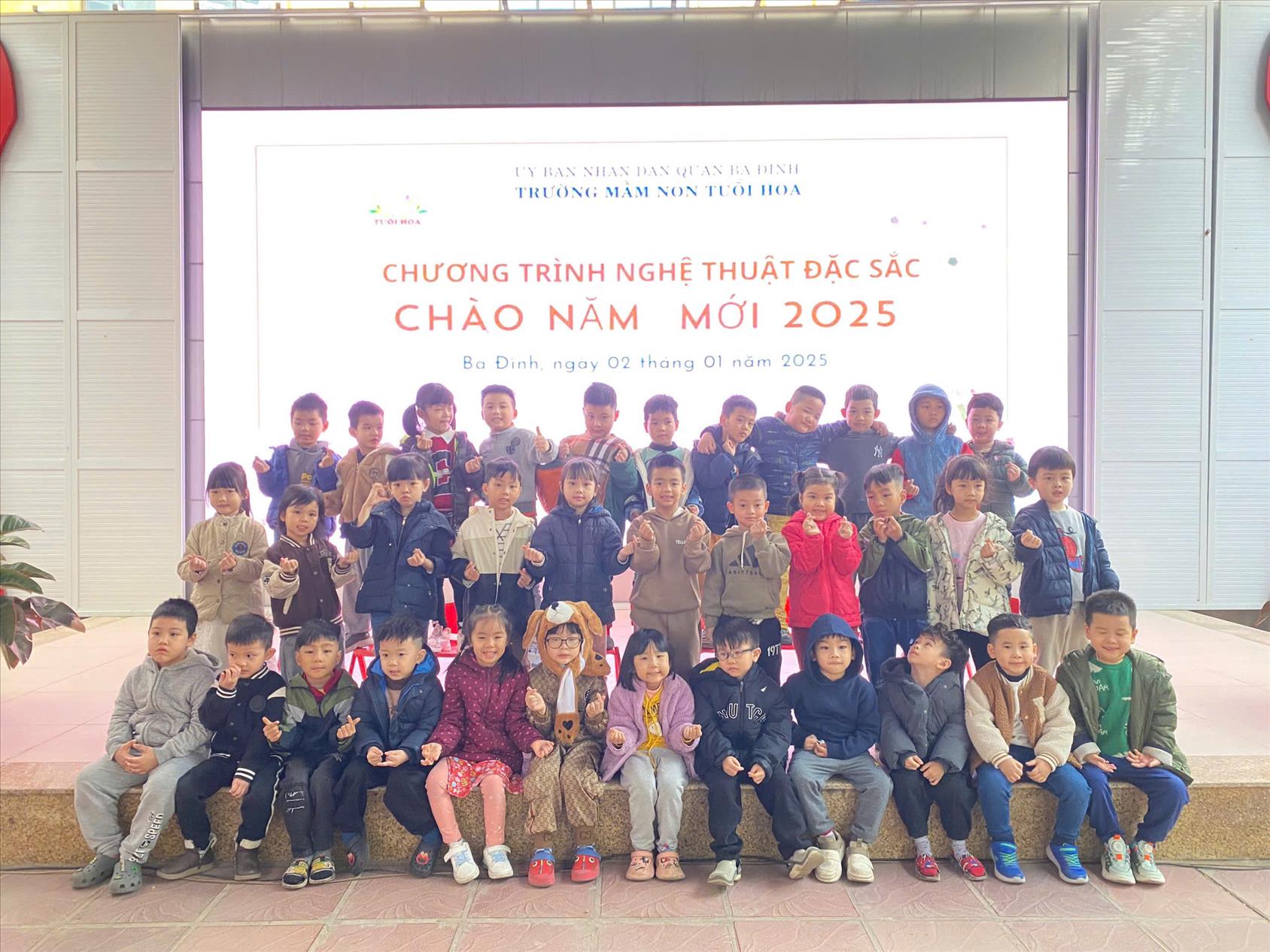Xem múa rối tại trường - Một trải nghiệm thú vị của các bạn nhỏ lớp A1 trường mầm non Tuổi Hoa