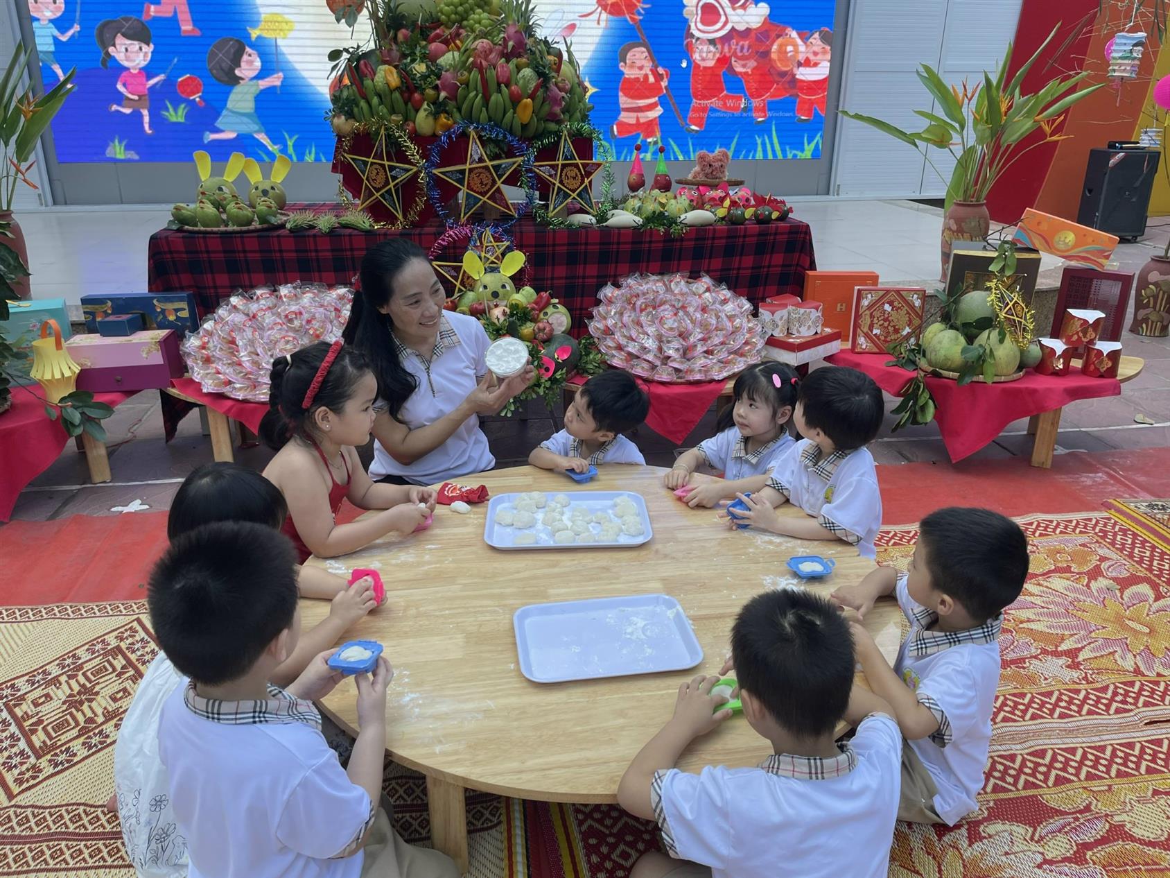 Hoạt động: “Vui Trung Thu” của các con lớp B3