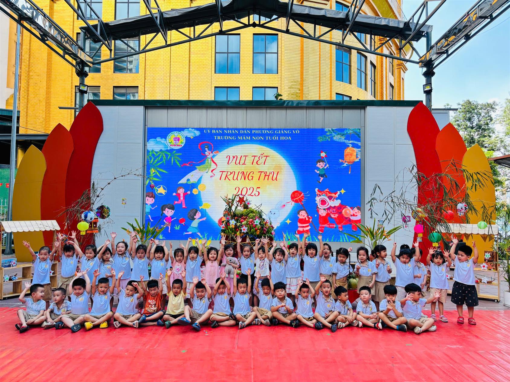 ✨🌕 Trung thu ngập tràn yêu thương của các bé lớp B1 – Trường Mầm non Tuổi Hoa 🌕✨