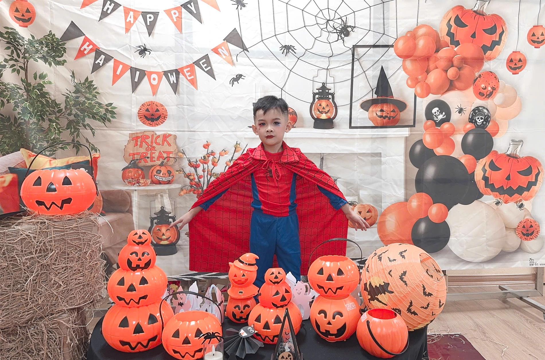 CHECK-IN HALLOWEEN siêu dễ thương của các bạn lớp A3!