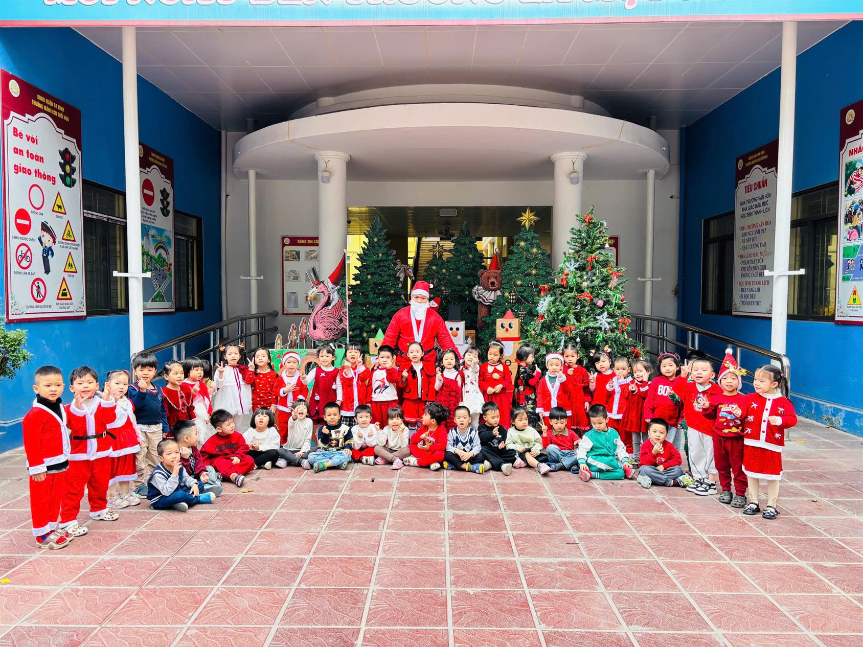 Giáng sinh ngọt ngào của các em bé yêu lớp MGN B1 🎄✨