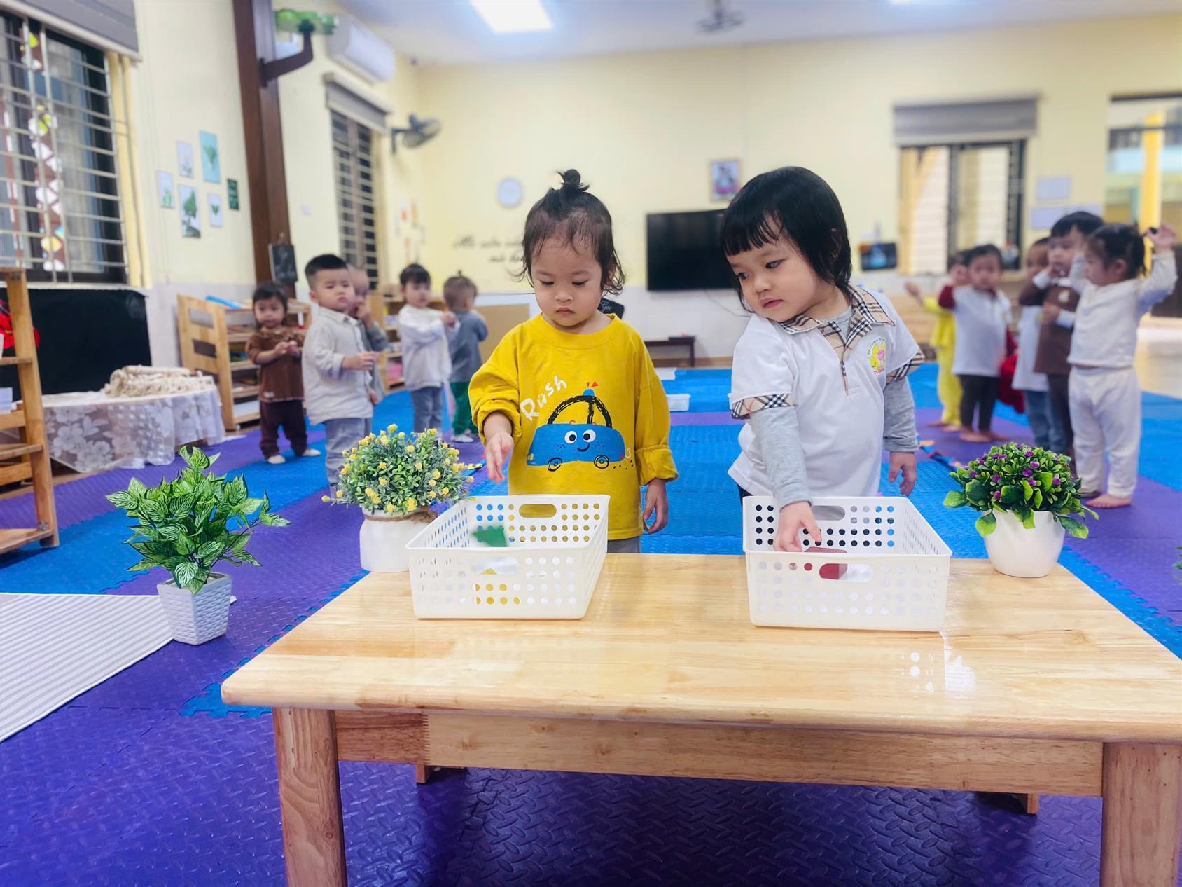 Lớp D3 hân hoan chào đón đoàn các trường mầm non xã Phú Lương về tham quan, học tập