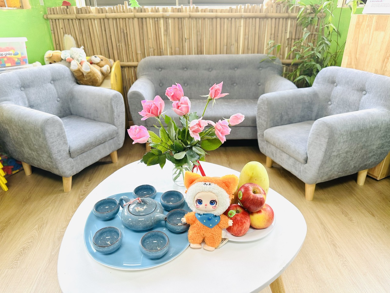 Lớp mẫu giáo lớn A4 tham gia hội thi "xây dựng môi trường giáo dục phát huy tính tích cực của trẻ"