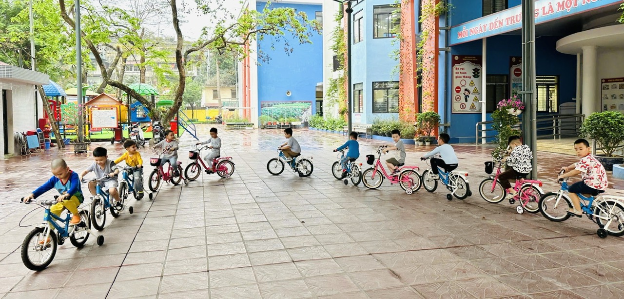 🚴Buổi trải nghiệm đi xe đạp của các con lớp A4.