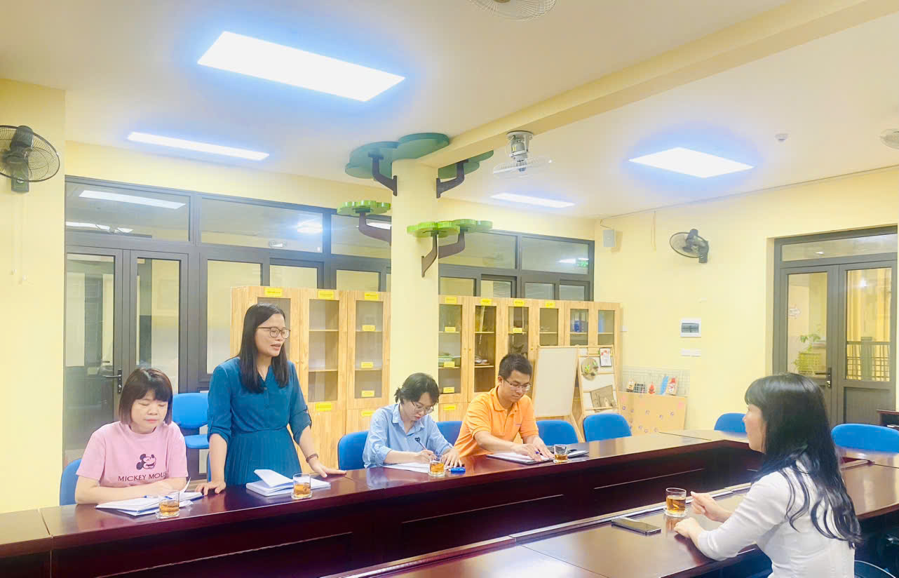 Trường Mầm non Tuổi Hoa đón đoàn kiểm tra y tế học đường, vệ sinh an toàn trường học.