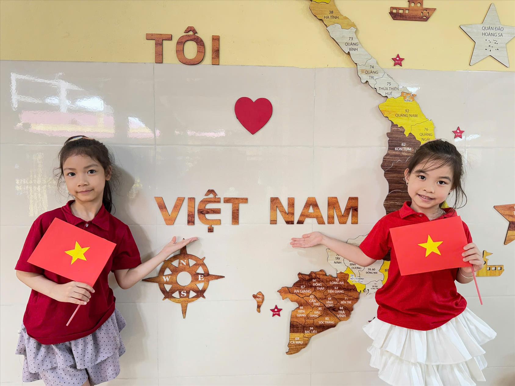 Các bạn lớp mẫu giáo lớn A3 hướng tới kỷ niệm 50 năm ngày Giải phóng Miền Nam - Thống nhất đất nước 30/4/1975-30/4/2025 và kỷ niệm 139 năm Ngày Quốc tế lao động 1/5