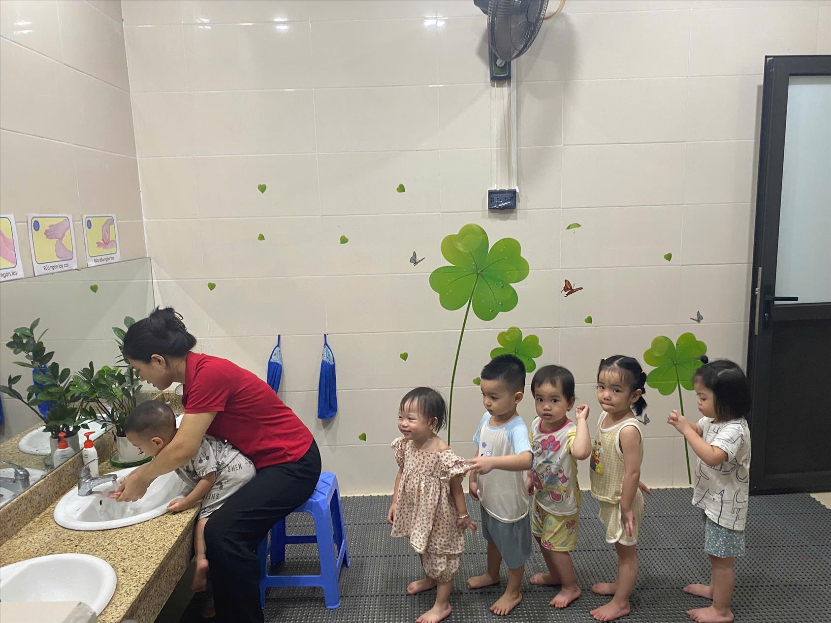 Đôi bàn tay sạch – Bé khỏe mạnh mỗi ngày cùng các bé lớp D1