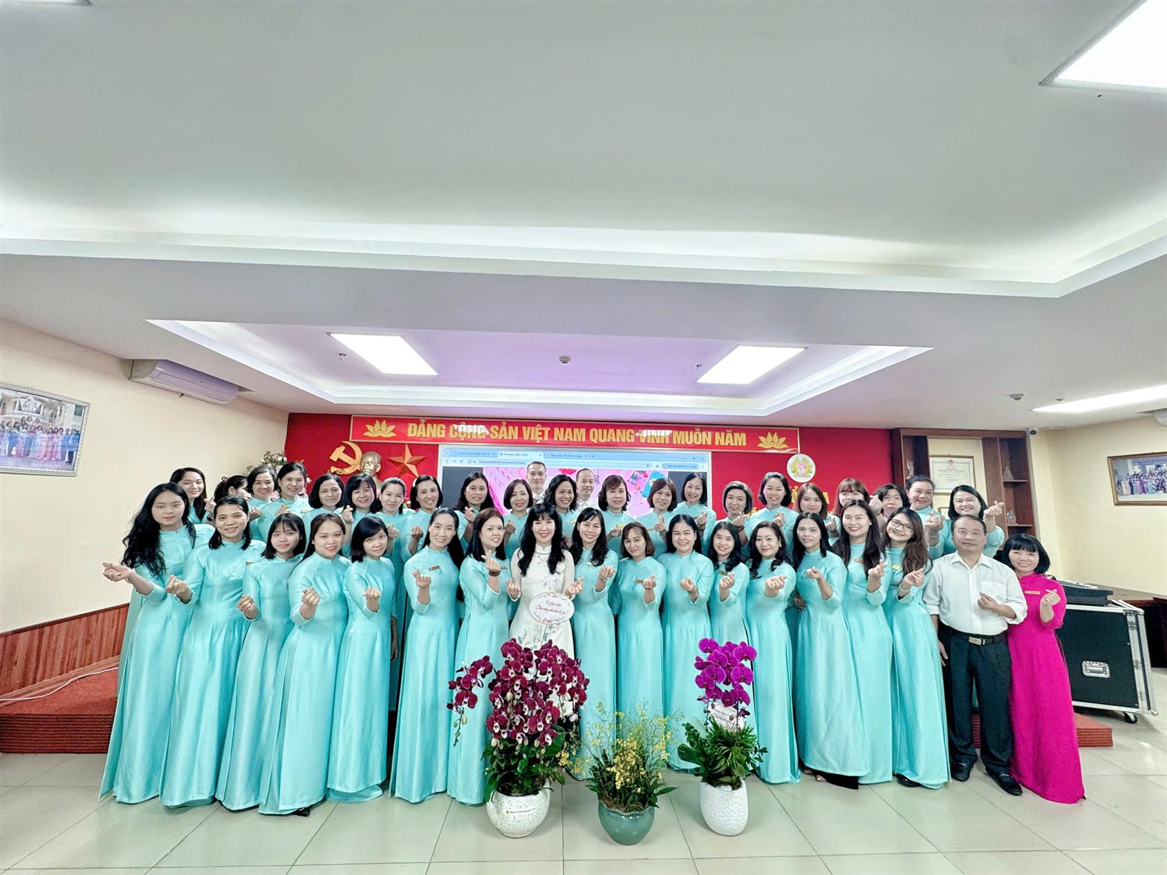 Trường mầm non Tuổi Hoa tổ chức thành công Hội nghị Sơ kết học kỳ I, năm học 2025 - 2026