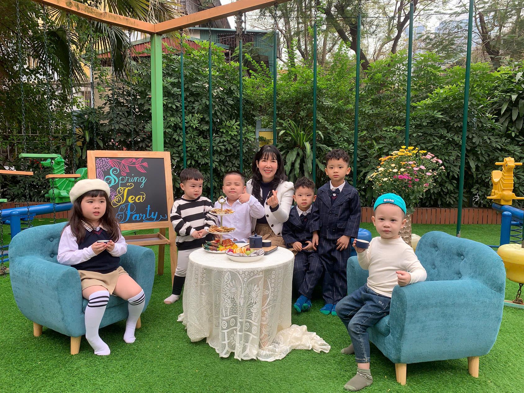 🌸 Hoạt động tiệc trà mùa Xuân lớp bé C3 trưởng mầm non Tuổi Hoa🌸