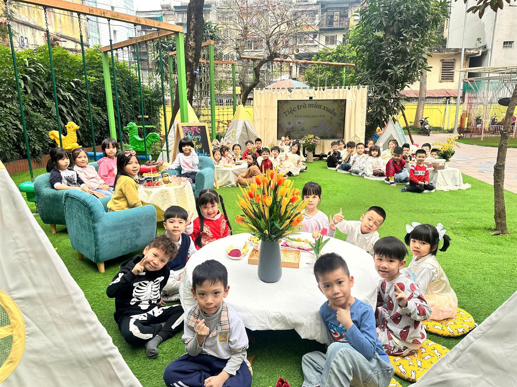 Tiệc trà mùa Xuân lớp MGL A2