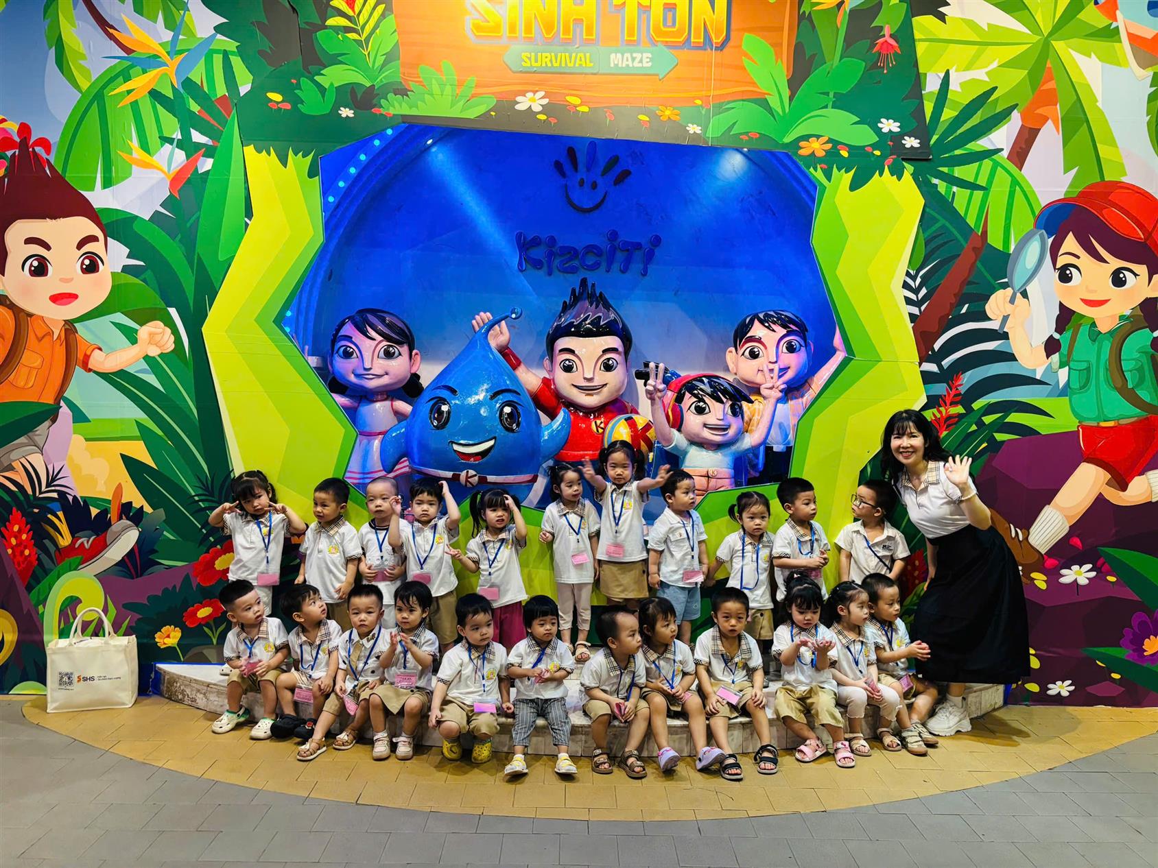 Trường mầm non Tuổi Hoa tổ chức buổi tham quan trải nghiệm cho các bé “HÀNH TRÌNH KHÁM PHÁ THÀNH PHỐ TƯƠNG LAI”