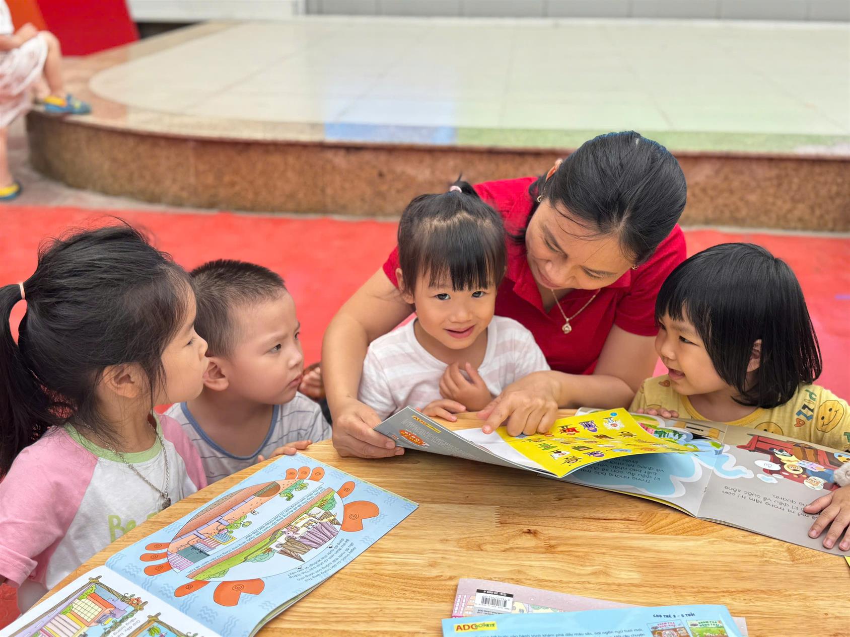 Cùng lớp C2 bước vào “Hành trình lan tỏa văn hóa đọc”