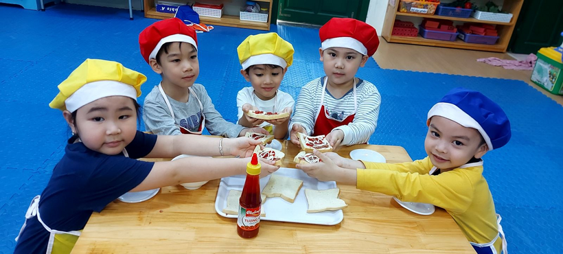 http://ad-mntuoihoa.badinh.edu.vn/UploadFinder/images/z4204764849153_013_710cb51f8b6a43a86523ce929598e70b.jpg