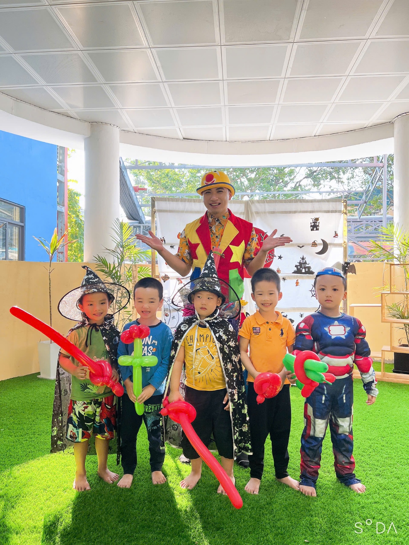 C:\Users\THANH GIONG\Desktop\Ảnh hoạt động B3\he halloween 3.jpg