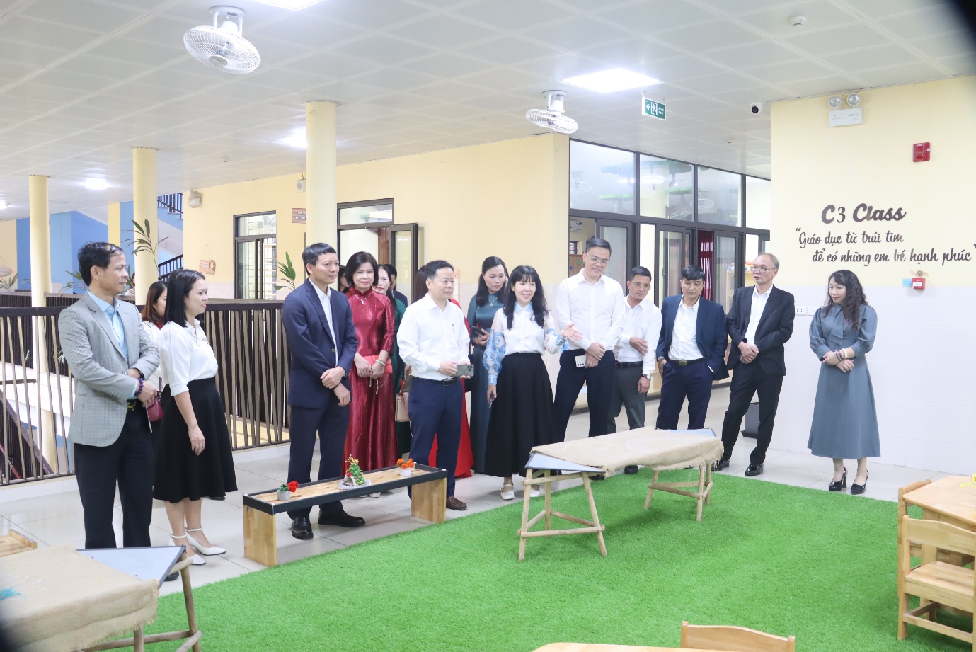 C:\Users\PHT T3\Desktop\TIN BAI\GIAO LƯU GD\Ảnh đón đoàn Đại Xuyên\IMG_8745.JPG