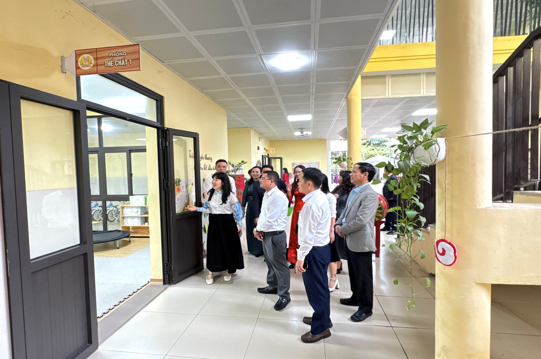 C:\Users\PHT T3\Downloads\42bcbc17733dff63a62c.jpg