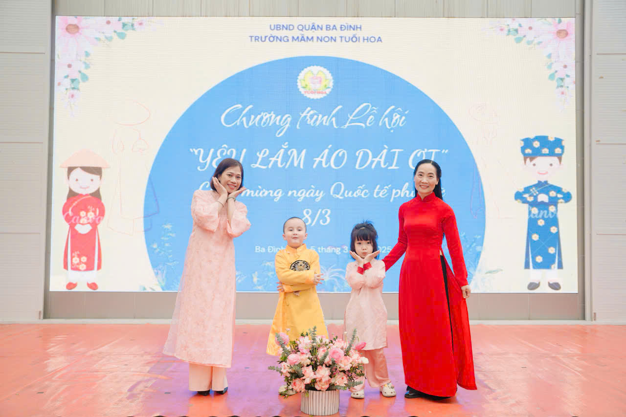 C:\Users\THANH GIONG\Desktop\áo dài 5.jpg