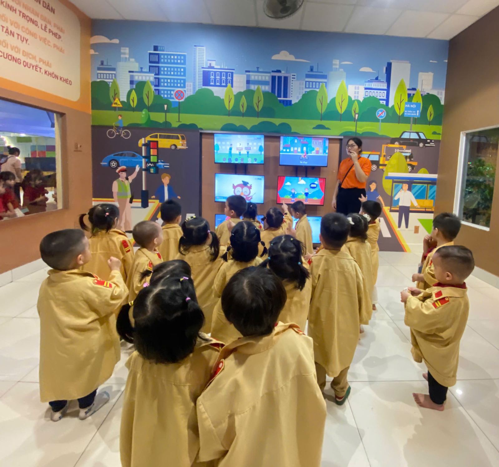 https://mntuoihoa.badinh.edu.vn/UploadFinder/images/z6502261084311_a5cb305688ed18af96633ad16839d539.jpg